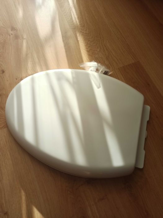 deska sedesowa biala