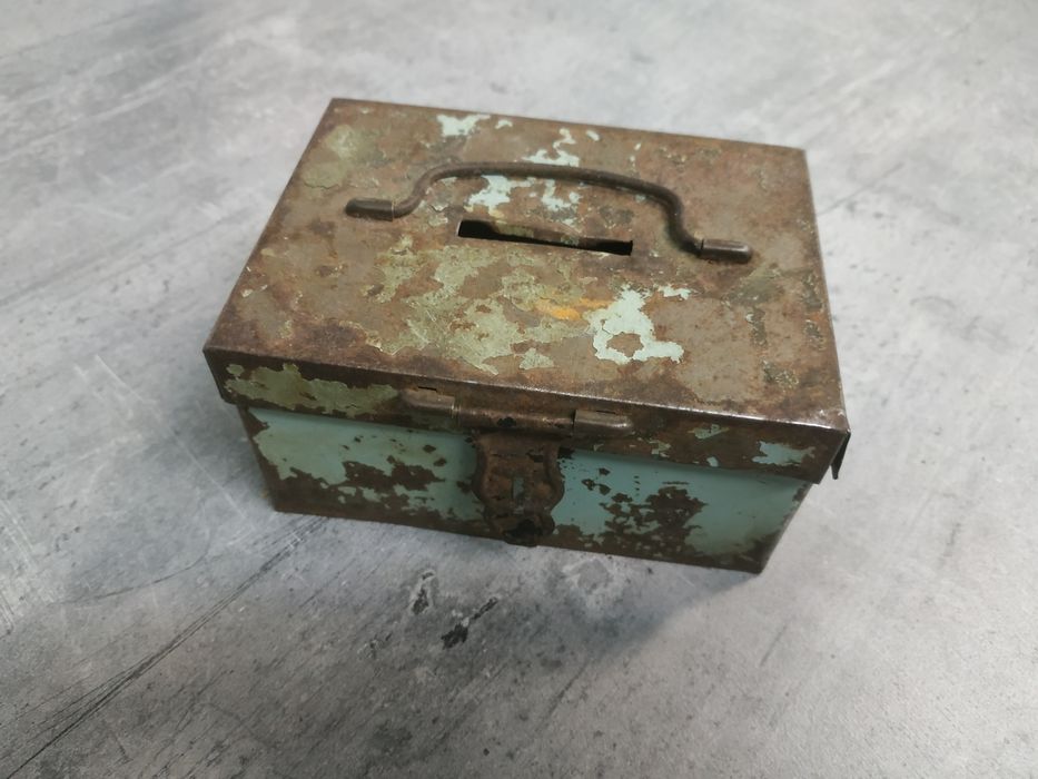 Sprzedam skarbonkę PRL