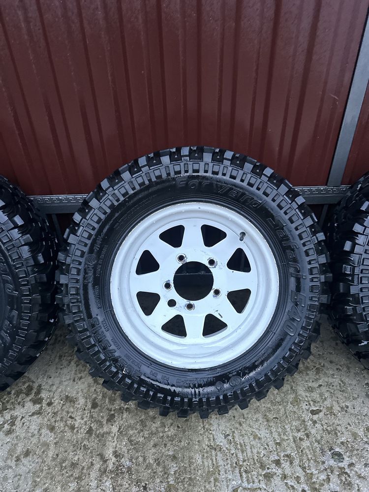 Диски 5*139,7 з резиною 205/75R15 Forward Safari 540