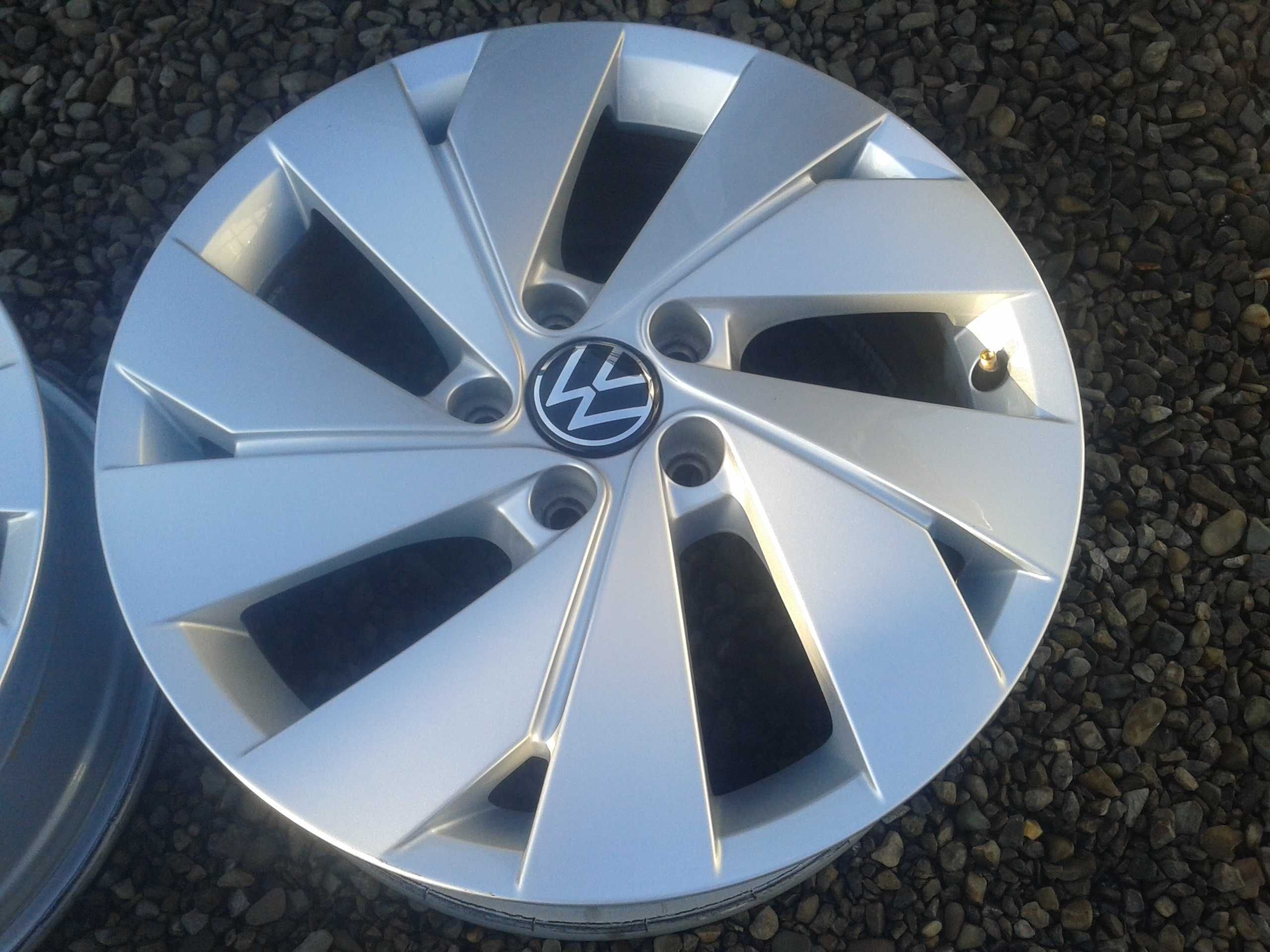 oryginalne felgi r17 passat troc t-roc tiguan sharan 5x112 taigo 6,5j