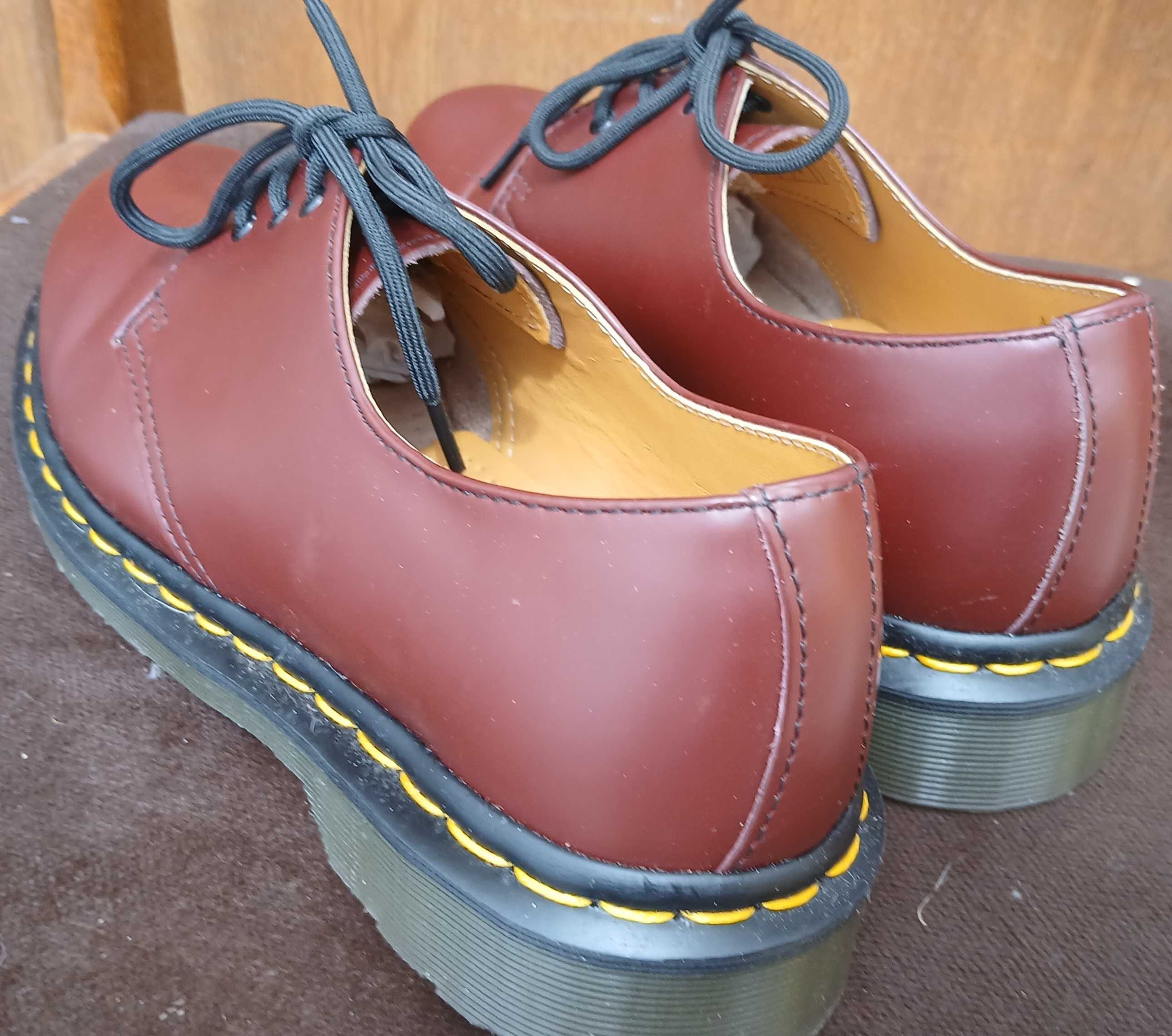 Martens 1461 cherry red