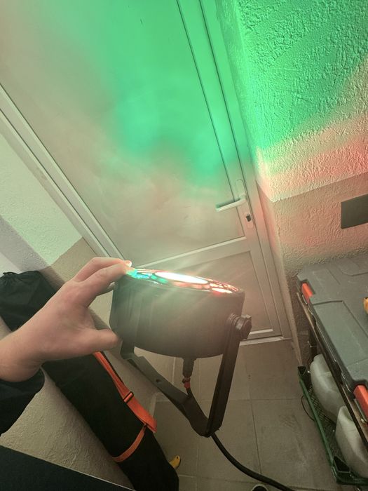 Продам чотири led Par