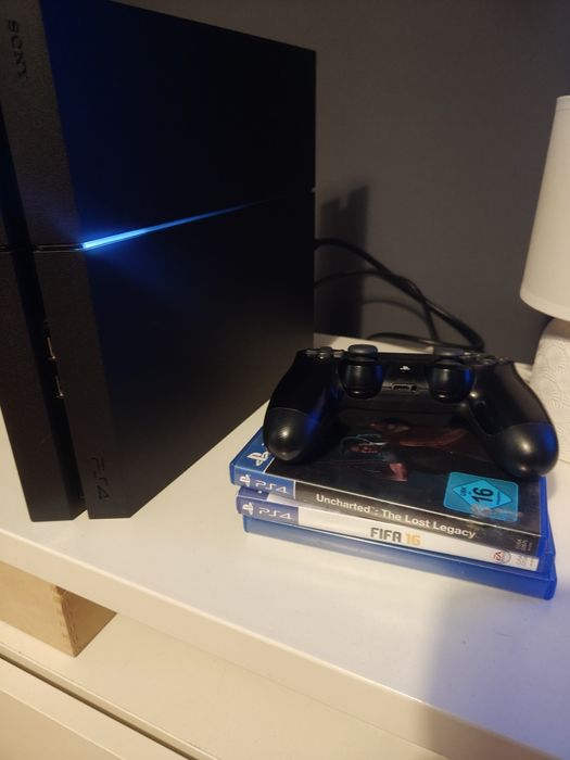 Konsola PlayStation4 1tb zestaw