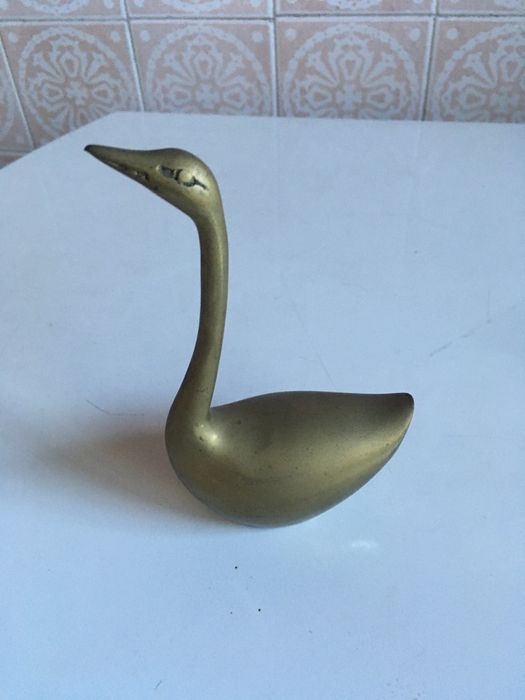 Cisne decorativo em metal