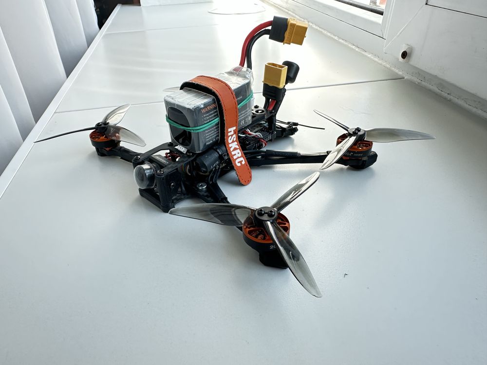fpv квадрокоптер з цифровою відеосистемою walksnail hd