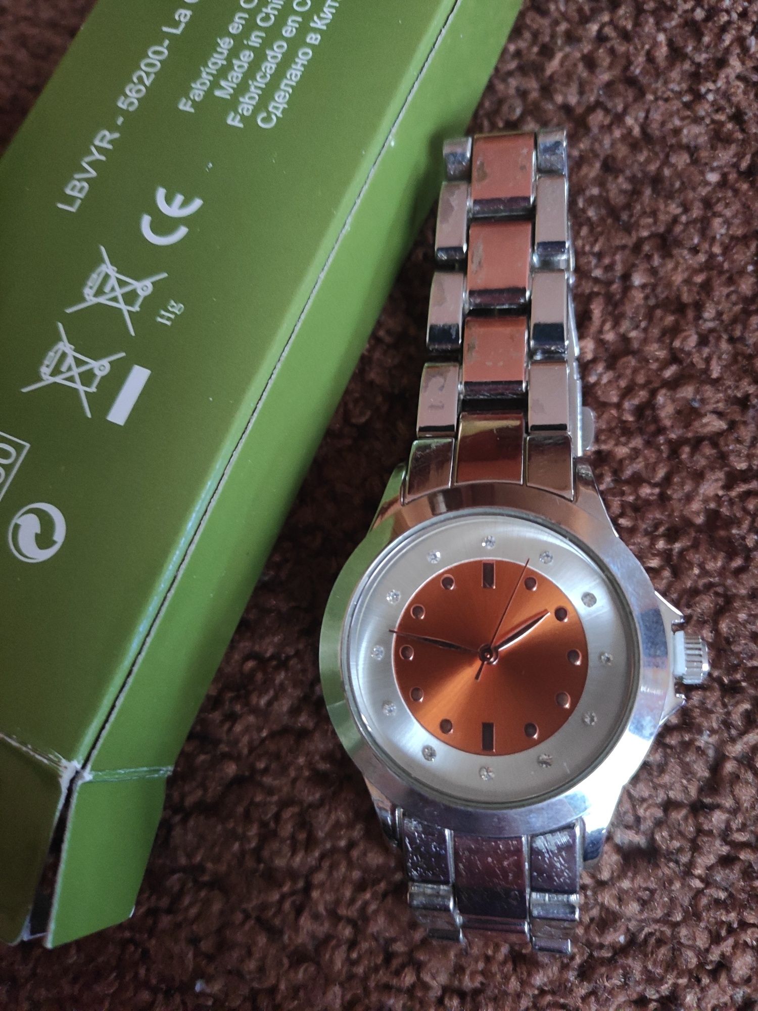Годинник наручний, кварцевий, фітнес-трекер Yves Rocher, новий