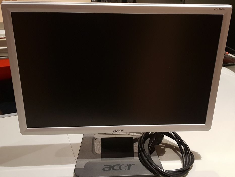 Monitores Acer 1916W e Acer X193HQL