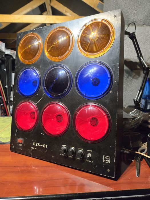 Kolorofon DZS-01  Dyskotekowy zestaw świetlny