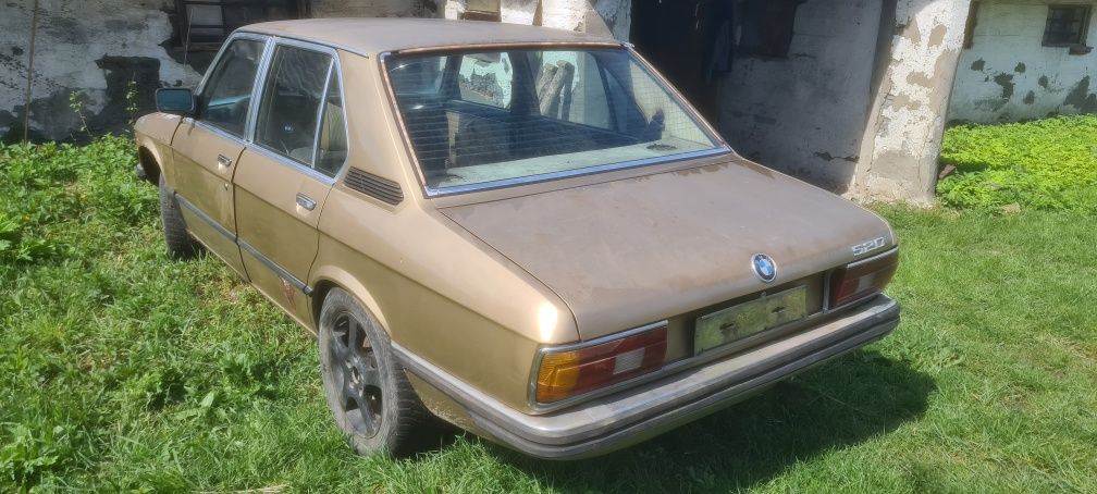 E 12 BMW 1980 в оригіналі з мотором м20б20 на карбі solex