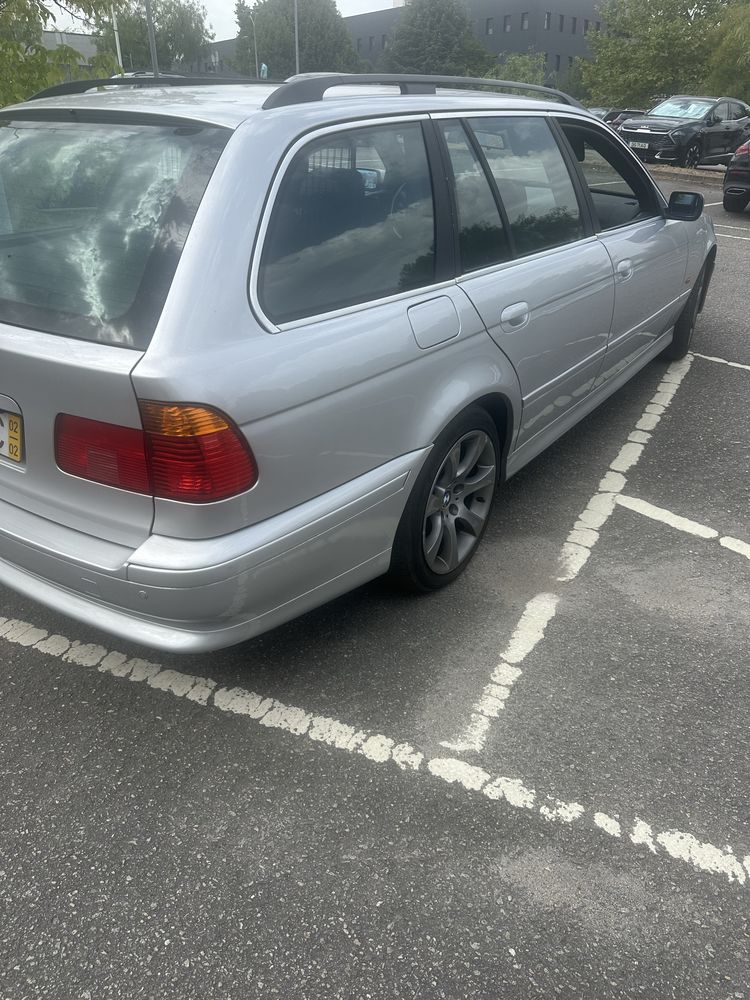 Bmw.   E 39 520 D de 2002