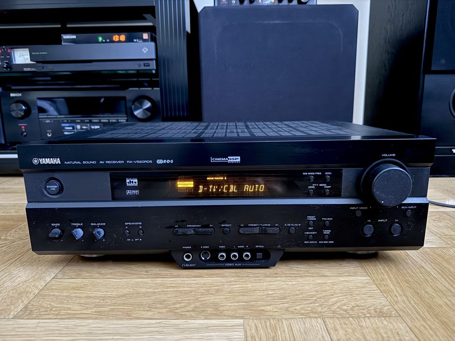 Amplituner Yamaha RX-V520RDS