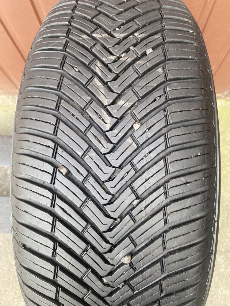 Opona 235/60r18 Continental All Season Contact