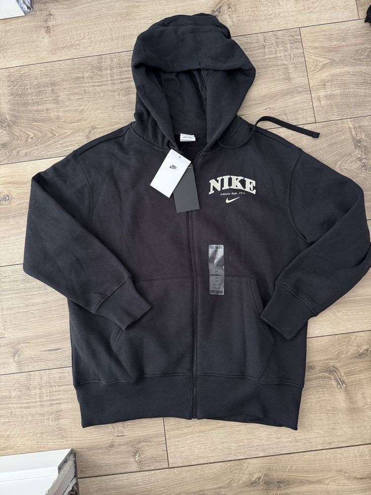 Bluza czarna Nike z kapturem nowa z metką