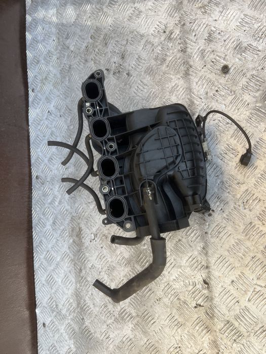 Впускной коллектор 1.6 Киа рио 12 год kia rio 3