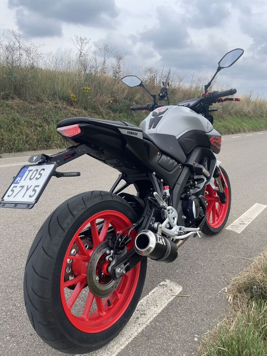Motocykl Yamaha mt125