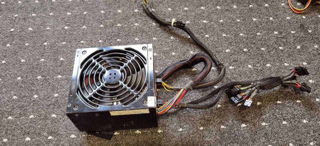 Продам LC power LC8850