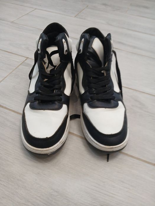 Кросівки розмір 39р