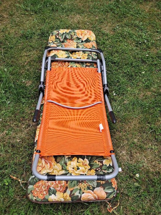 Wygodna leżanka ogrodowa/plażowa lub na taras/balkon