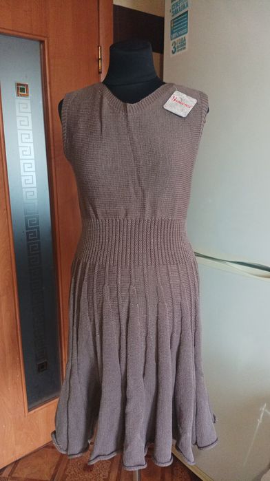 Ликвидация магазина ,Женские Свитера и платья.!