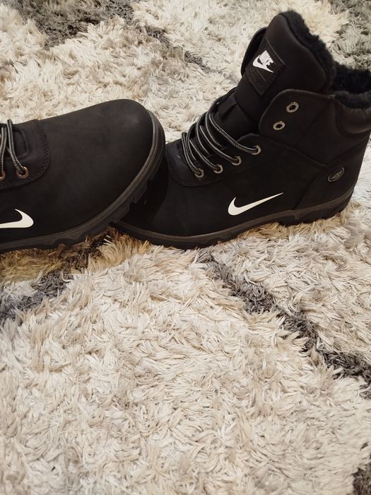 Nowe zimowe buty męskie.