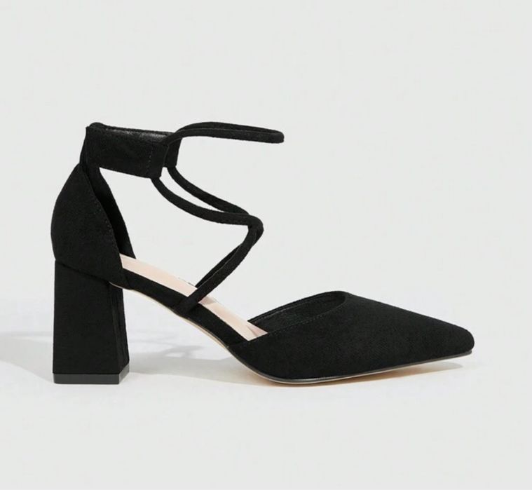 Buty na słupku 7,2 cm, obcasie, czarne rozmiar 39