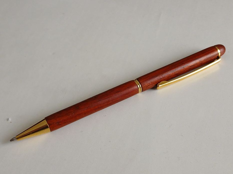 Caneta da marca Bondex
