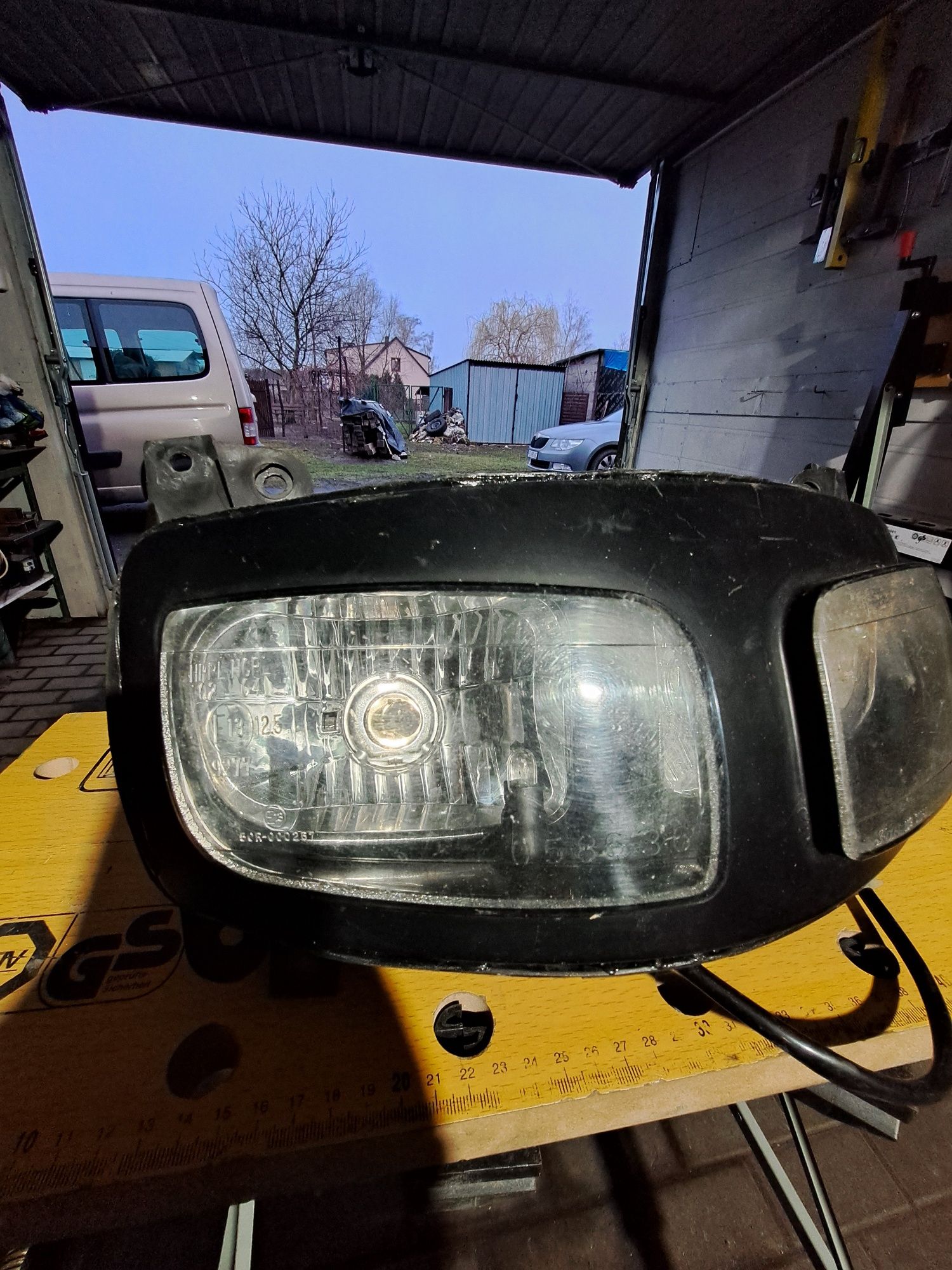 Lampa Yamaha FZS 600 Fazer po regeneracji