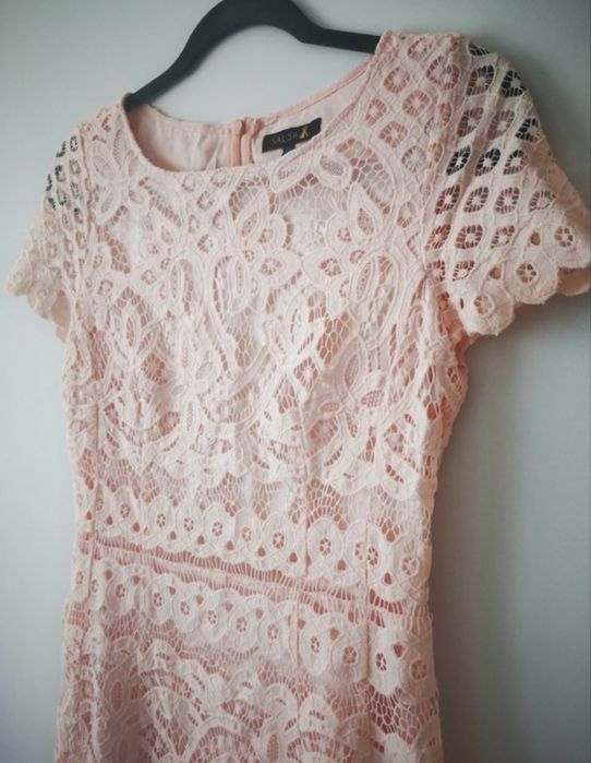 Sukeinka na wesle jasny roz koronkowa M