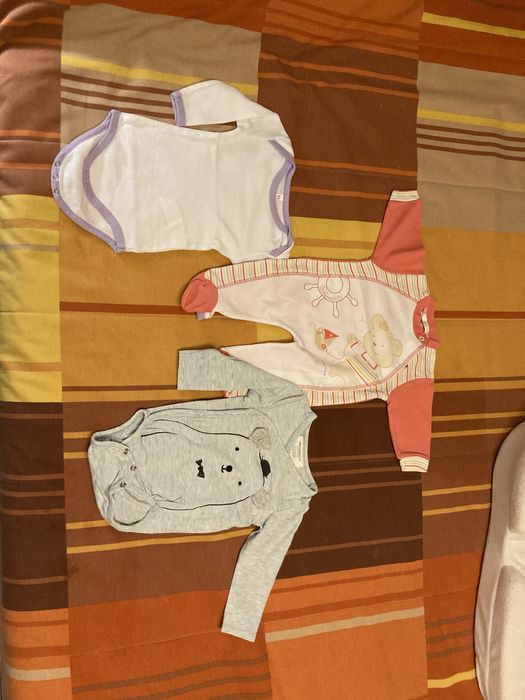 Pack roupa bebe  - 1 babygrow / 2 bodys 4-6 meses
