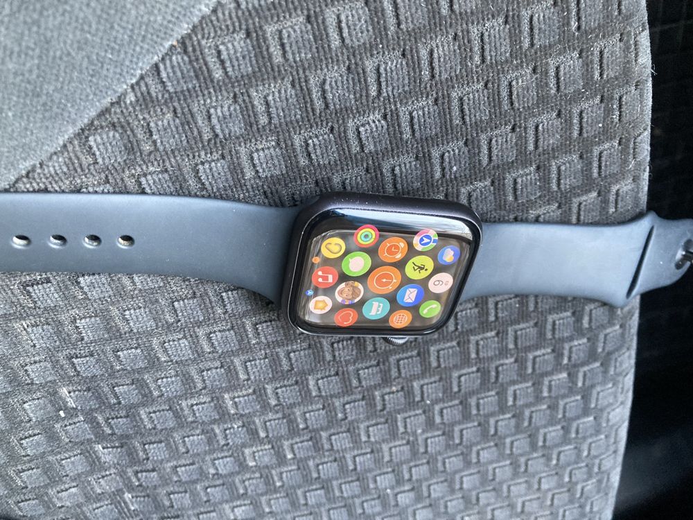 Смарт-часы Apple Watch SE GPS 44mm