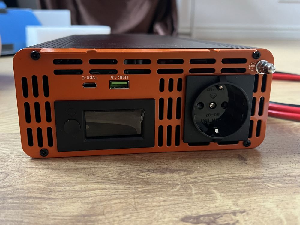Інвертор DATOUBOSS-2000W pure sine wave power inverter
