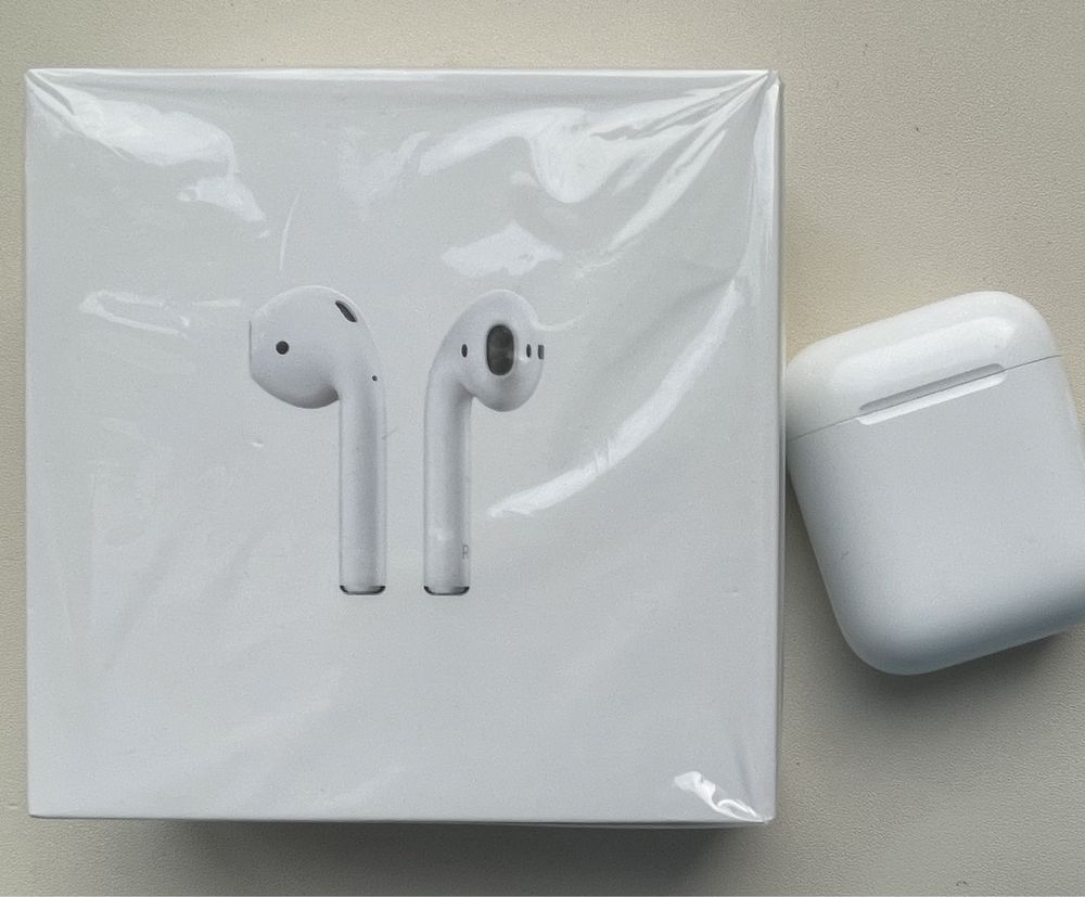 Оригинальный бокс от наушников Apple AirPods 1-го поколения