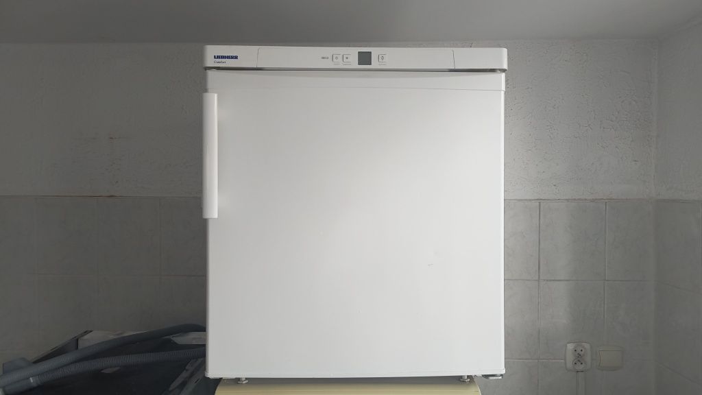 Mała zamrażarka Liebherr. 2 szuflady.