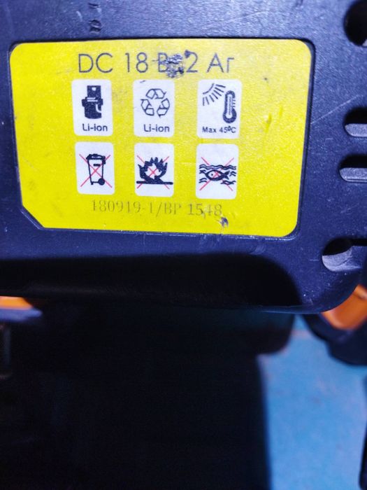 Шуруповерт штурм CD3218LB