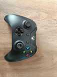 pad xbox one w bardzo dobrym stanie