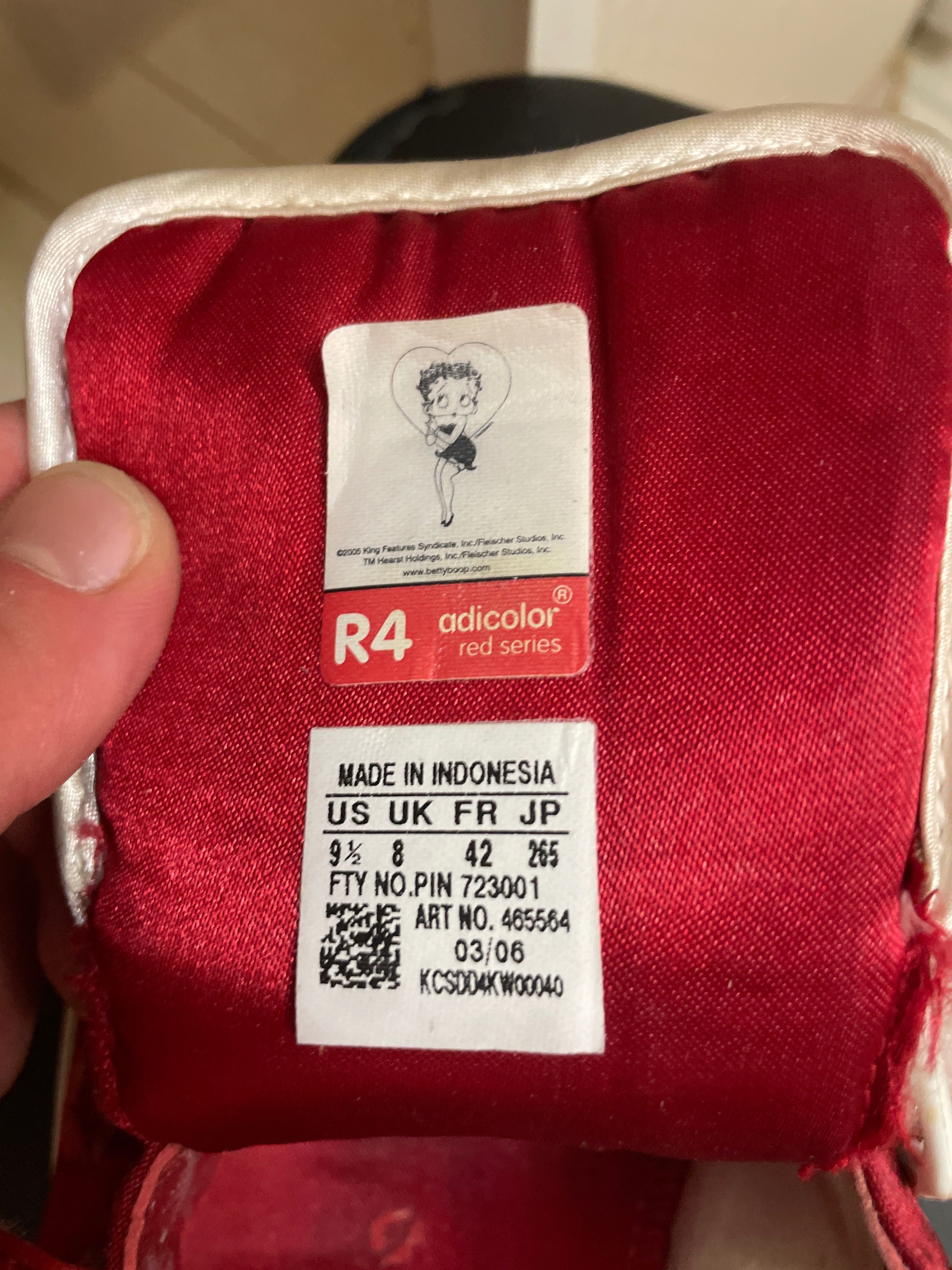 Кросівки Adidas Betty Boop Red Series Adicolor R4 2005