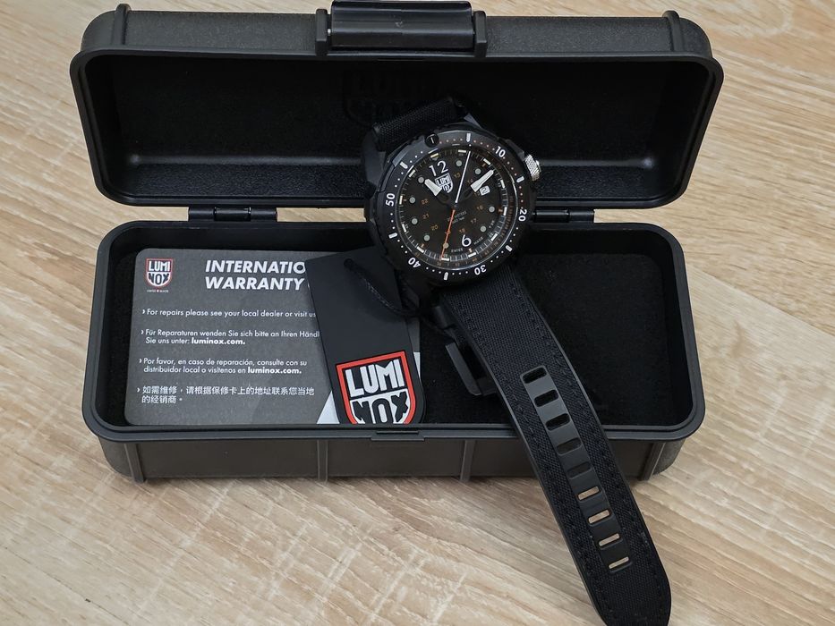 Тактичний годинник Luminox ICE-SAR XL.1052