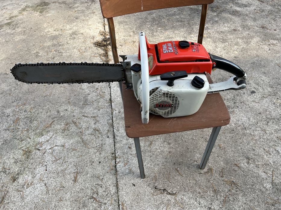 Stara zabytkowa piła Stihl 041 AV
