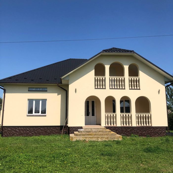 Будинок зі зручностями, біля міста