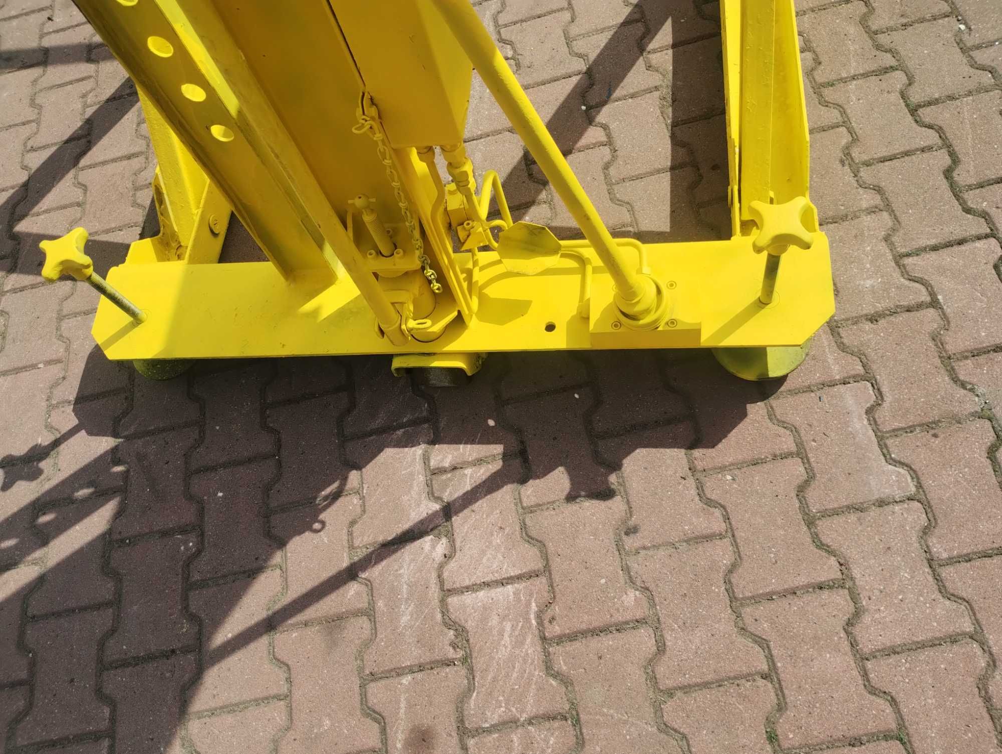 Podnośnik hydrauliczny warsztatowy samochodowy DDR bez prądu Siewierz