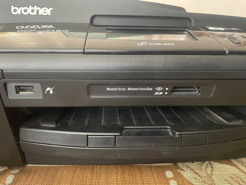 Drukarka wielofunkcyjna atramentowa (kolor) Brother DCP-J715W