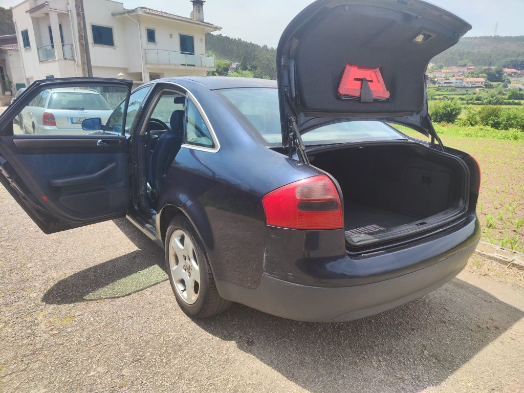 Audi A6 2.5 TDI.