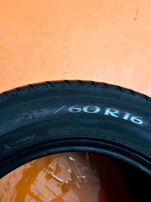 Pneus Michelin Primacy HP - 215/60/16 - Impecáveis