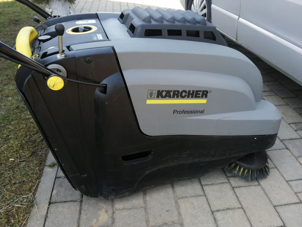 Zamiatarka, urządzenie sprzątające KARCHER Professional KM 75/40 W