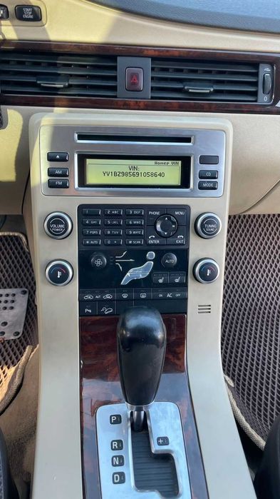 Продам Volvo XC70 2008