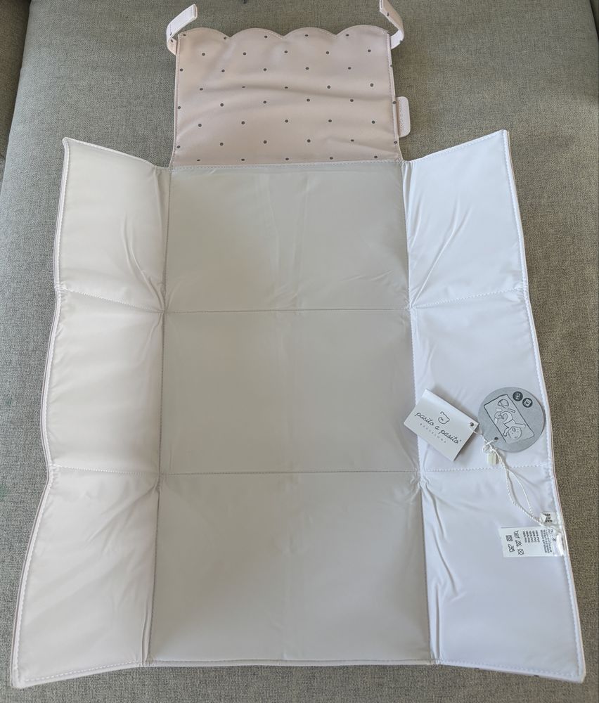 Muda Fraldas portatil Walking Mum - Rosa bebe com pintas cinzentas
