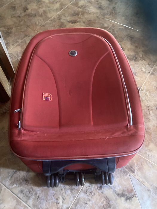 Mala de viagem de porão em bom estado