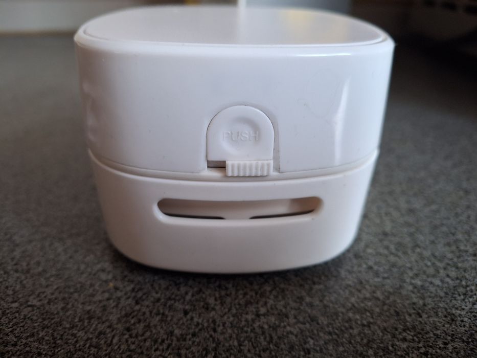 bezprewodowy mini odkurzacz biurkowy