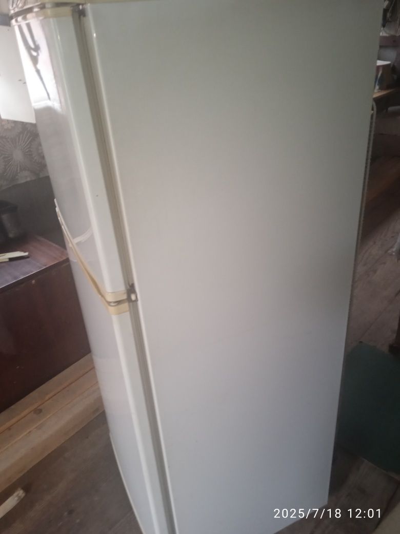 Продам холодильник в хорошому стані