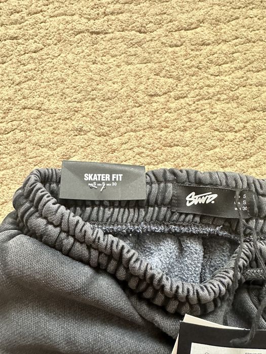 Нові Спортивні штани Pullandbear